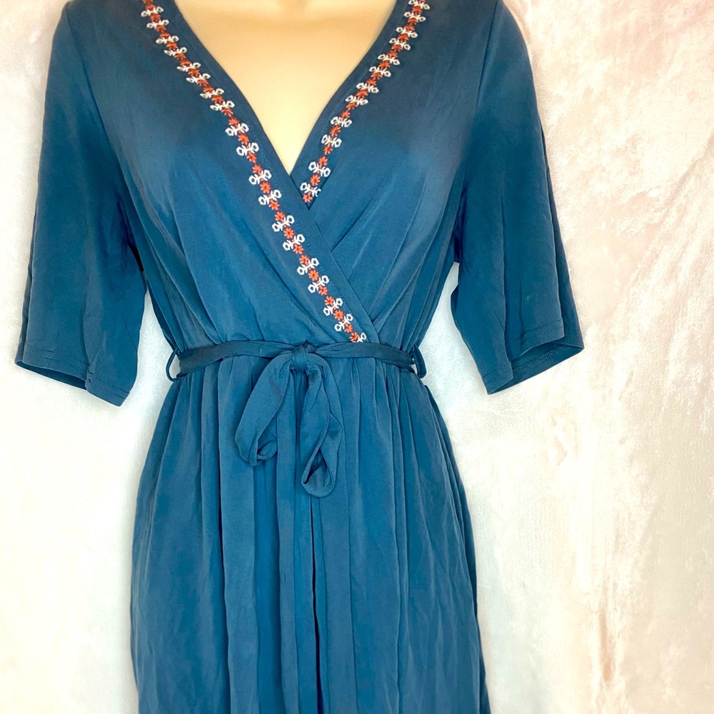 Alya midi dress faux wrap size Medium